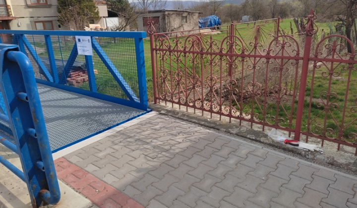 Chodníky v obci Olšovany